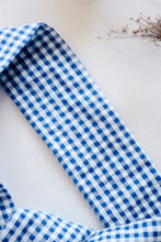 Load image into Gallery viewer, Navy Seer Sucker Scarf