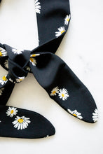 Load image into Gallery viewer, Black Daisy Hair Scarf