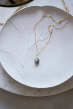 Load image into Gallery viewer, Dainty Polished Labradorite Necklace