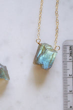 Load image into Gallery viewer, Labradorite Crystal Pendant Necklace