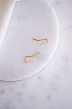 Load image into Gallery viewer, Geometric Arrow Ear Climbers