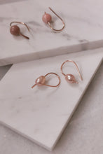 Load image into Gallery viewer, Freshwater Pearl Threader Helix Earrings