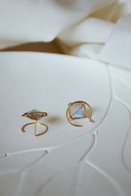 Load image into Gallery viewer, Faceted Rhombus Labradorite Ear Threaders