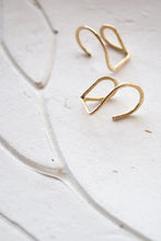 Load image into Gallery viewer, Geometric Tear Drop Ear Jacket