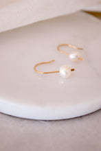Load image into Gallery viewer, Dainty Pearl Drop Earrings