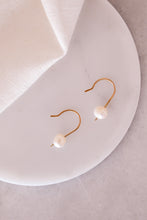 Load image into Gallery viewer, Dainty Pearl Drop Earrings