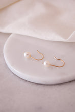 Load image into Gallery viewer, Dainty Pearl Drop Earrings