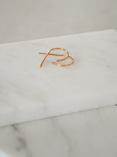 Load image into Gallery viewer, Minimalist Hoop Threaders