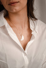 Load image into Gallery viewer, Quarter Moon Mother of Pearl Necklace