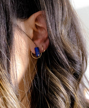 Load image into Gallery viewer, Corkscrew Hoop Threaders