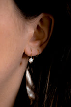 Load image into Gallery viewer, Dainty Pearl Drop Earrings