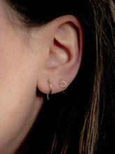 Load image into Gallery viewer, Minimalist Hoop Threaders