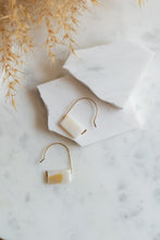 Load image into Gallery viewer, Mother of Pearl Drop Earrings