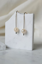 Load image into Gallery viewer, Freshwater Pearl Drop Earrings