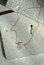 Load image into Gallery viewer, Clear Quartz Minimalist Necklace