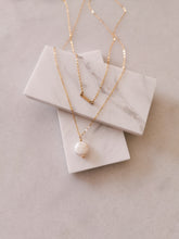 Load image into Gallery viewer, Dainty Coin Pearl Pendant Necklace