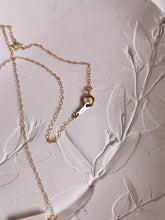 Load image into Gallery viewer, Dainty Coin Pearl Pendant Necklace