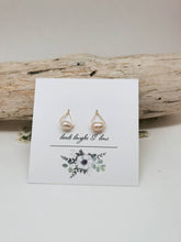 Load image into Gallery viewer, Geometric Pearl Earrings
