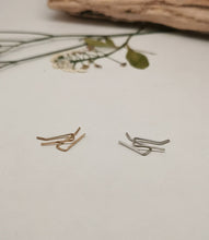 Load image into Gallery viewer, Gold Bar Ear Climbers