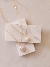 Load image into Gallery viewer, Dainty Coin Pearl Pendant Necklace