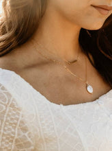 Load image into Gallery viewer, Minimalist Gold Bar Necklace