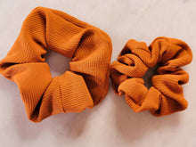 Load image into Gallery viewer, Pumpkin Textured Scrunchie