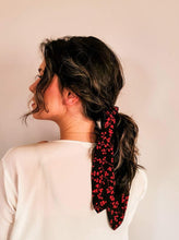Load image into Gallery viewer, Botanical Print Hair Scarf