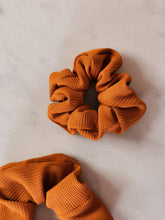 Load image into Gallery viewer, Pumpkin Textured Scrunchie