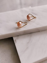 Load image into Gallery viewer, Geometric Pearl Earrings
