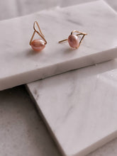 Load image into Gallery viewer, Geometric Pearl Earrings