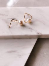 Load image into Gallery viewer, Tear Drop Pearl Studs