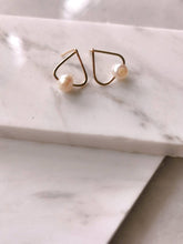 Load image into Gallery viewer, Tear Drop Pearl Studs