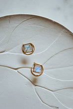 Load image into Gallery viewer, Faceted Rhombus Labradorite  Ear Threaders
