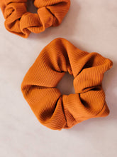 Load image into Gallery viewer, Pumpkin Textured Scrunchie
