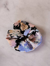 Load image into Gallery viewer, Abstract Floral Print Scrunchie
